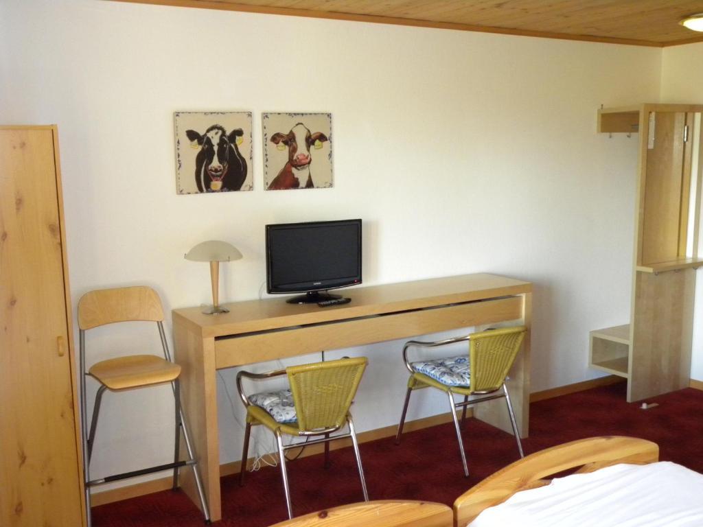 Hotel Restaurant Walliser Sonne Reckingen Δωμάτιο φωτογραφία